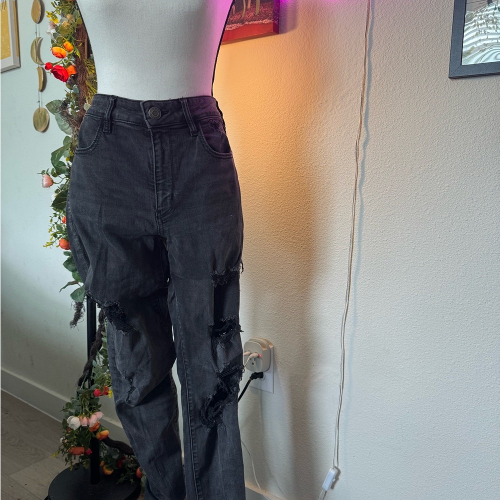 Stylish Black Distressed Women's Jeans